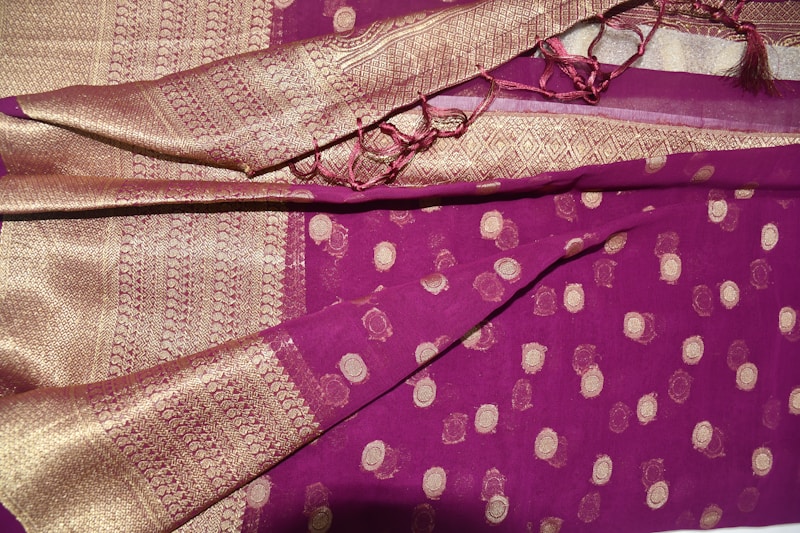 Hand-Woven Banarasi Dupatta